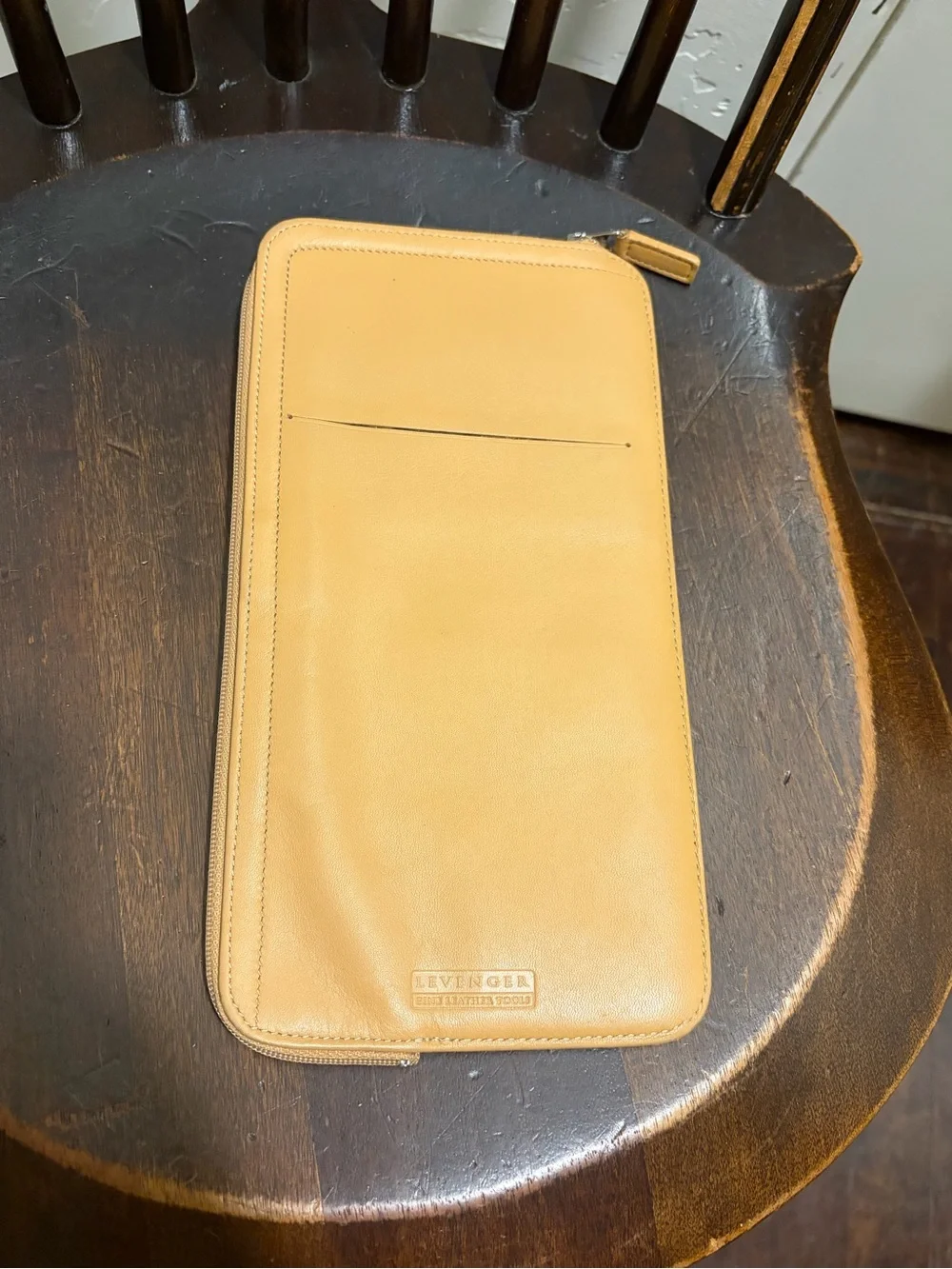 Levenger Leather Tan Briefcase/Laptop Case with Portfolio and zippered organizer